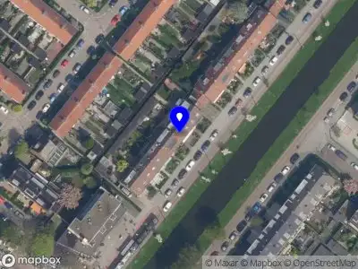 Ambulance met gepaste spoed naar de Kastanjesingel in Rotterdam