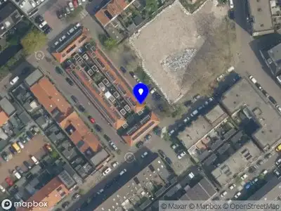 Ambulance met grote spoed naar de Eerste Schoolstraat in Gouda