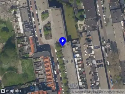 Ambulance met grote spoed naar de Beverstraat in Rotterdam