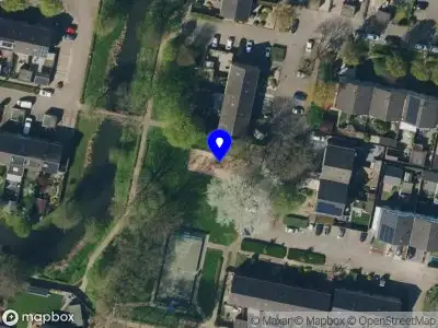 Brandweer met grote spoed naar de Middelveld in Druten vanwege waarnemen gaslucht