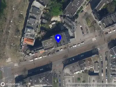 Ambulance met grote spoed naar de 2e Middellandstraat in Rotterdam
