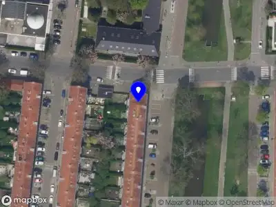 Ambulance met gepaste spoed naar de Lepelaarsingel in Rotterdam