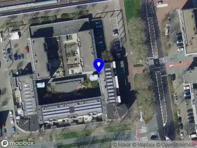 Ambulance met grote spoed naar de Paganinihof in Spijkenisse