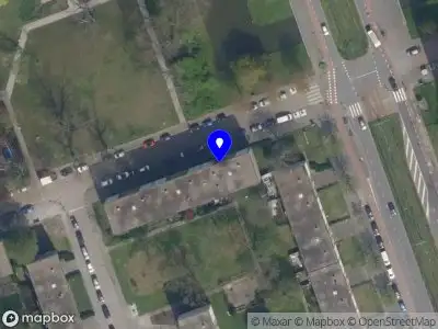 Ambulance met grote spoed naar de Donkersingel in Rotterdam