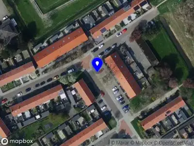 Ambulance met gepaste spoed naar de Groene Kruisstraat in Strijen