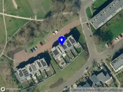 Brandweer met grote spoed naar de Monnikensteeg in Arnhem vanwege voertuigbrand