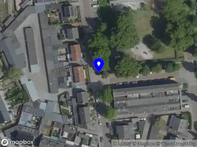 Brandweer met grote spoed naar de Gladiolenstraat in Helmond vanwege voertuigbrand