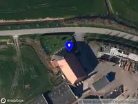 Politie met grote spoed naar de Meamert in Winsum vanwege voertuigen te water