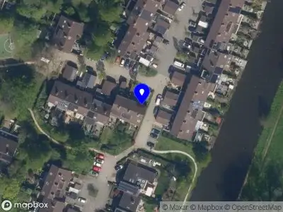 Ambulance met grote spoed naar de Oever in Schiedam