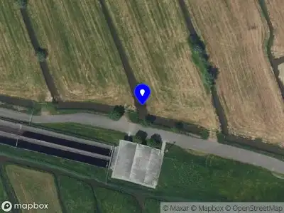 Ambulance met grote spoed naar de Binnendamseweg in Giessenburg