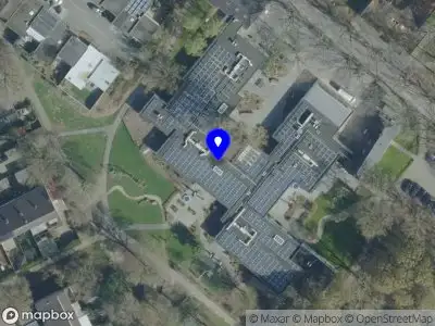 Brandweer met grote spoed naar de Van Lennephof in Oss vanwege waarnemen gaslucht