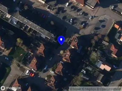 Ambulance met grote spoed naar de Molenveld in Anna Paulowna