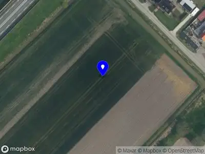 Ambulance met grote spoed naar de Knibbelweg in Zevenhuizen