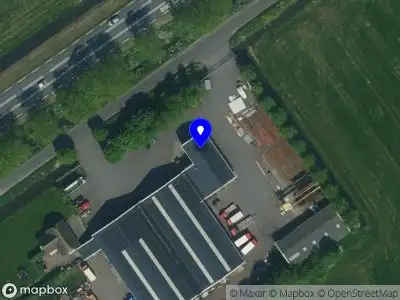 Ambulance naar de Middenweg in Broek in Waterland vanwege ongeval met letsel