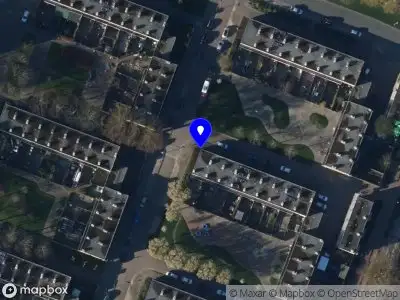 Ambulance met grote spoed naar de IJsselmeerstraat in Den Helder
