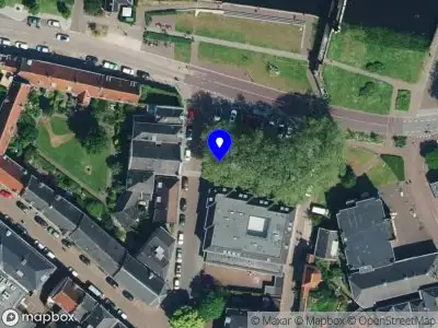 Brandweer met gepaste spoed naar de Hagepoortplein in Zutphen vanwege afgaan automatisch brandalarm