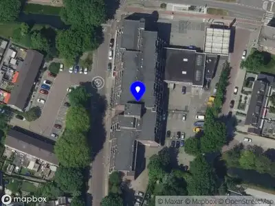 Ambulance met grote spoed naar de Geulstraat in Sliedrecht