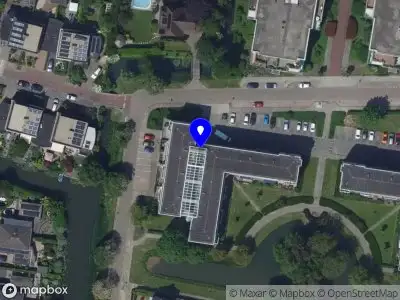 Ambulance met gepaste spoed naar de Vijverplantsoen in Dordrecht