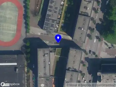 Ambulance met gepaste spoed naar de Hendrik Werkmanstraat in Amsterdam