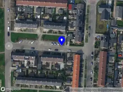 Ambulance met grote spoed naar de Goudenregenstraat in Numansdorp