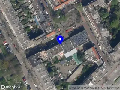Ambulance met gepaste spoed naar de Kerdijkstraat in Rotterdam
