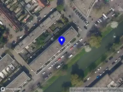 Ambulance met grote spoed naar de Lange Hilleweg in Rotterdam