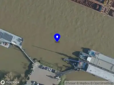 112 melding Politie naar de Loswal in Millingen aan de Rijn vanwege personen te water