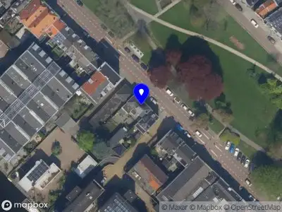 Ambulance met grote spoed naar de Lange Nieuwstraat in Schiedam