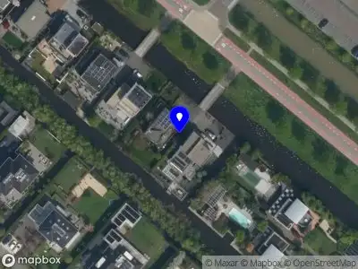 Ambulance met gepaste spoed naar de Burgemeester Van de Lindelaan in Nieuwerkerk aan den IJssel