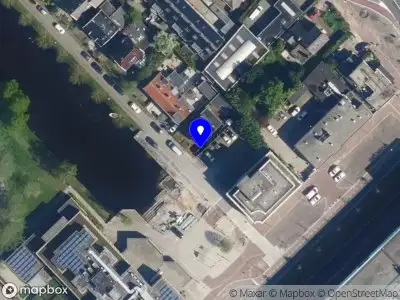 Ambulance met grote spoed naar de Meerlaan in Uithoorn