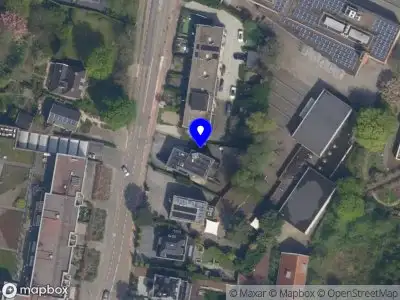 Ambulance met gepaste spoed naar de Grindweg in Rotterdam