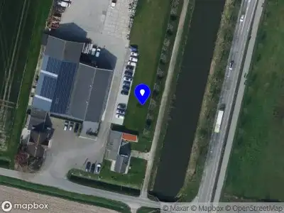 Ambulance met grote spoed naar de Rijksstraatweg in Numansdorp