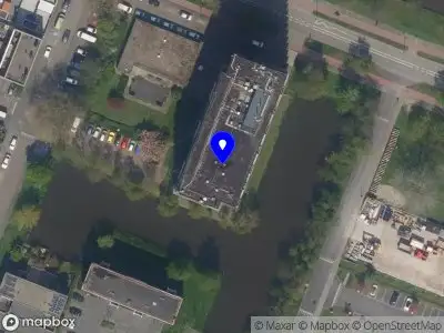 Ambulance met grote spoed naar de Marnixlaan in Vlaardingen