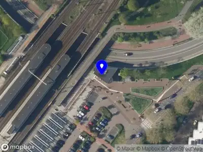 Politie met grote spoed naar de Stationsplein in Voorschoten vanwege ongeval met letsel