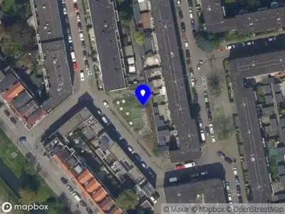 Ambulance met gepaste spoed naar de Overijselsestraat in Rotterdam