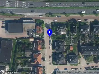 Ambulance met gepaste spoed naar de Minister Cort van der Lindenstraat in Halfweg