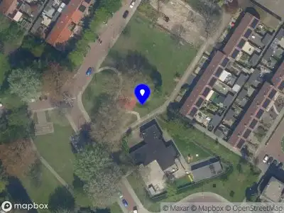 Ambulance met grote spoed naar de Rietgorslaan in Rozenburg