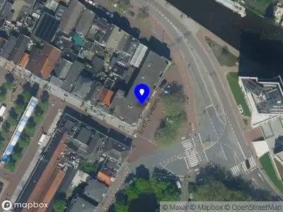 Ambulance naar de Looiersplein in Purmerend