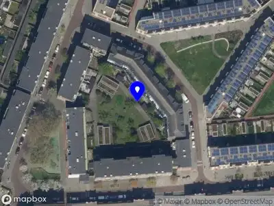 Ambulance met grote spoed naar de Alberdingk Thijmstraat in Rotterdam