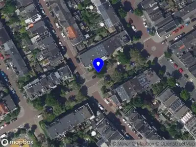 Ambulance met gepaste spoed naar de Hendrikstraat in Dordrecht