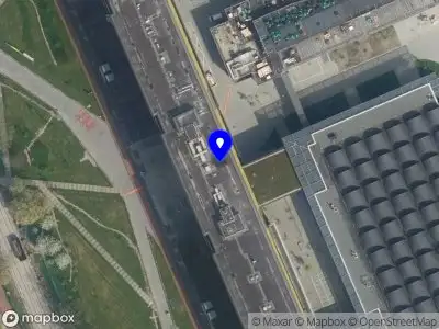 Ambulance met grote spoed naar de Stevinweg in Delft