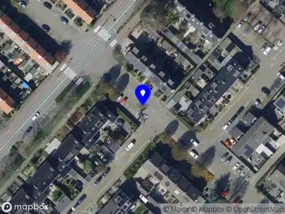 Ambulance met grote spoed naar de Van Duyvenvoordelaan in Hendrik-Ido-Ambacht