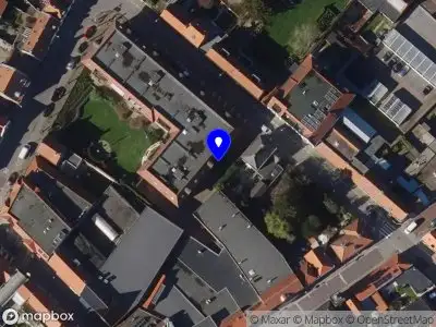 112 melding Brandweer met gepaste spoed naar de Lange Wolstraat in Sluis vanwege een liftopsluiting