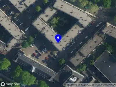 Brandweer met gepaste spoed naar de Admiraliteitstraat in Amsterdam