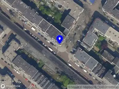 Ambulance met grote spoed naar de Vijverhofstraat in Rotterdam