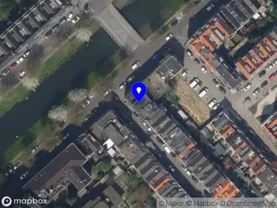 Ambulance met grote spoed naar de Meekrapstraat in Rotterdam