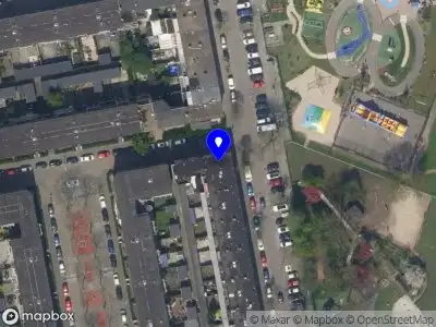 Ambulance met grote spoed naar de Donkerslootstraat in Rotterdam