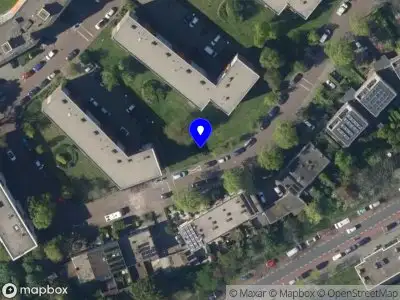 112 melding Brandweer met gepaste spoed naar de Jadehorst in 's-Gravenhage vanwege een liftopsluiting