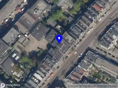 Ambulance met gepaste spoed naar de Bergweg in Rotterdam
