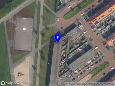 Ambulance met grote spoed naar de Othon Frieszpad in Rotterdam